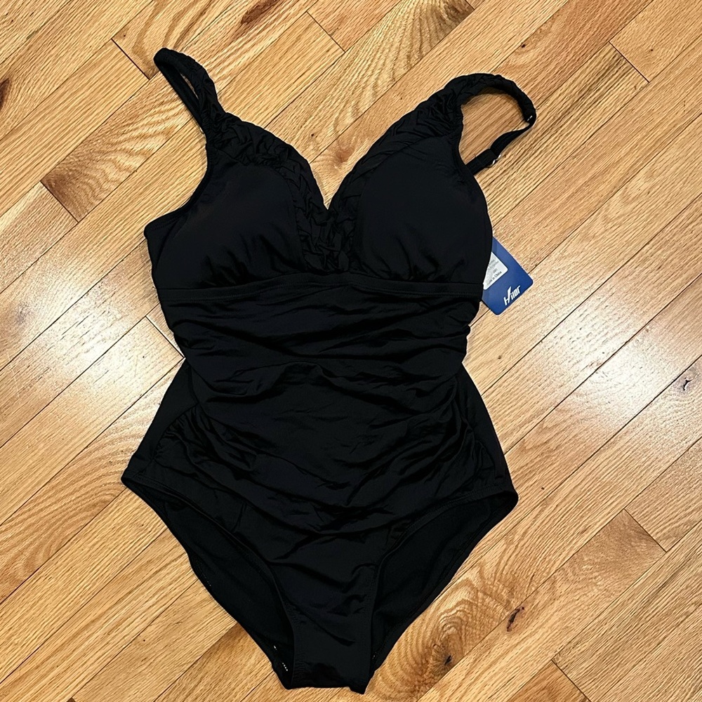Hilor black braided top swimsuit. New. Size 12.